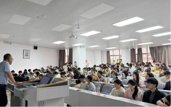 思政工作